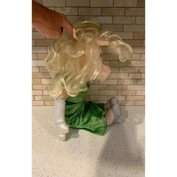 Disney Store The Muppets Most Wanted Miss Piggy Plush. b24 - Picture 2 of 5